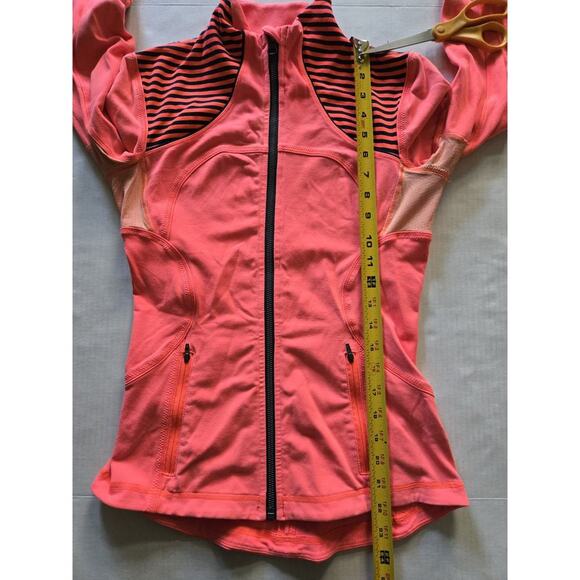 Lululemon Forme Jacket Classic Stripe Coral Black Stretch Size 4 Small - Picture 5 of 8